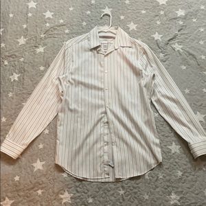 Perry Ellis buttoned down